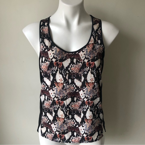 🌼 H&M Sleeveless Snake Print Blouse, - Picture 3 of 7